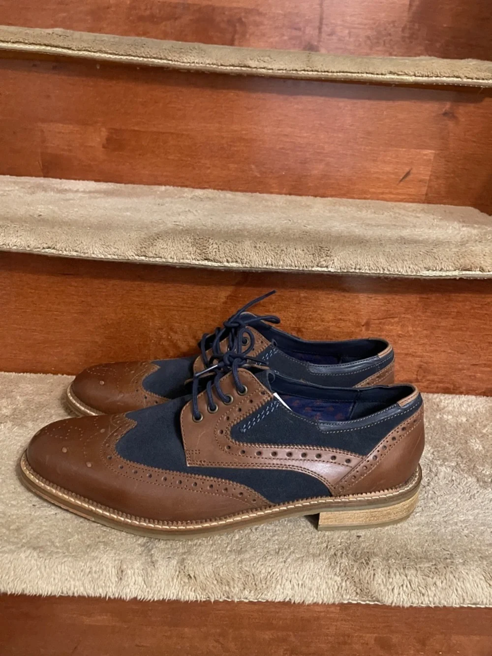 NWOT Goodwin Smith Hand Made Two-Tone Navy and Brown Wingtip Derby Leather Shoe